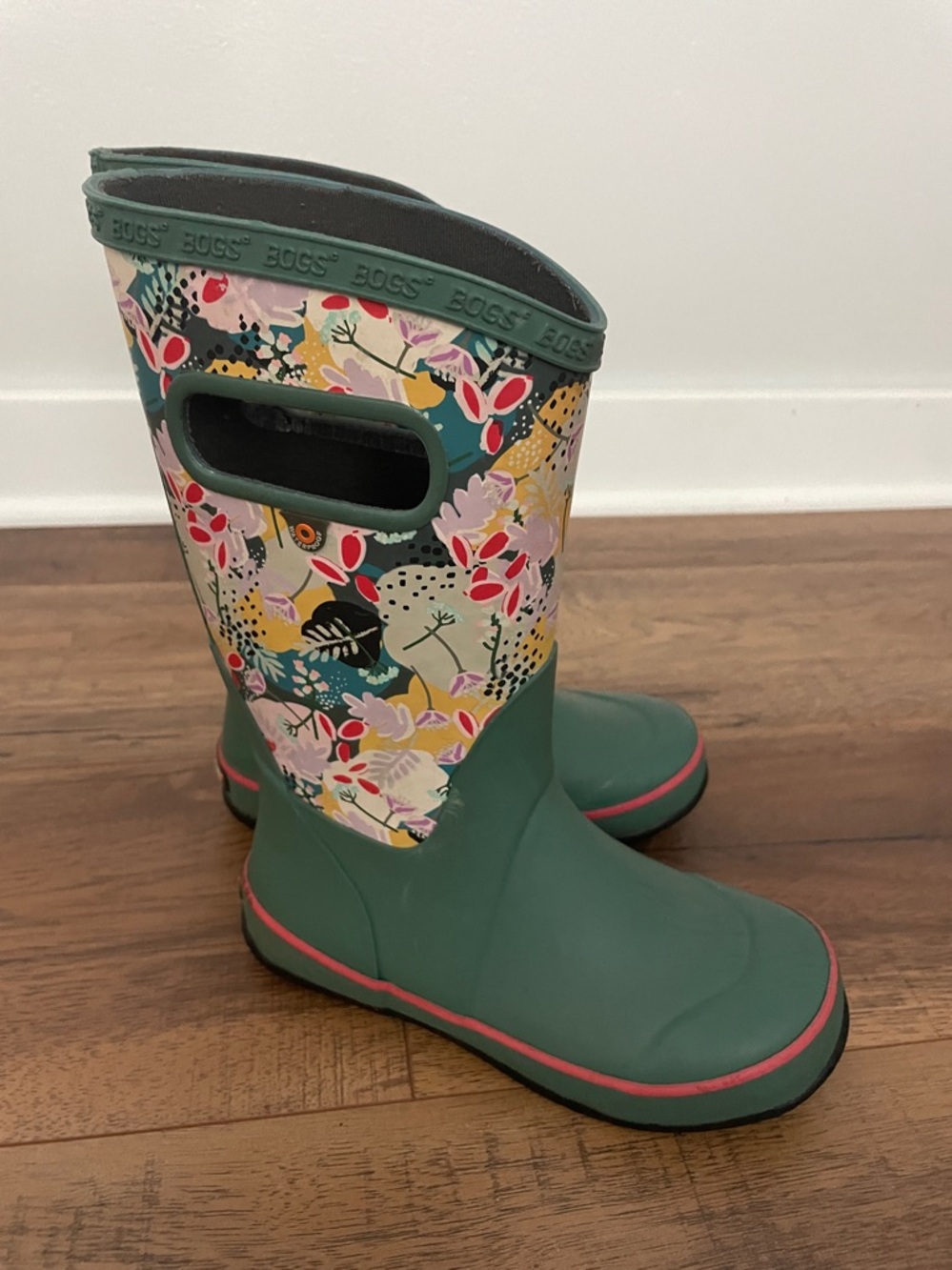 Bogs Youth Kids Pull On Floral Bogs Size. 1 EU 31